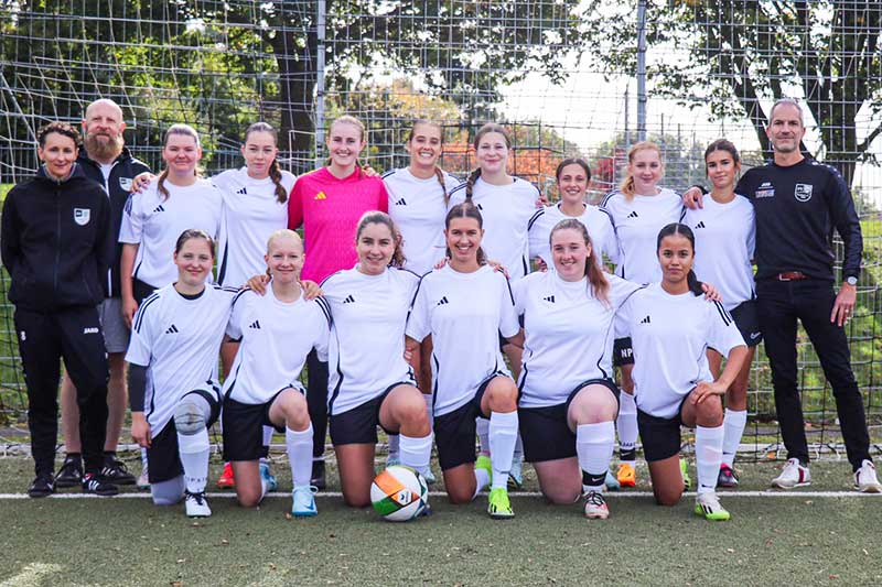 B1-Juniorinnen-SGM-Bondorf-Herrenberg-Mönchberg-Kayh Mädchenfußball B1-Juniorinnen-SGM-Bondorf-Herrenberg-Mönchberg-Kayh Mädchenfußball